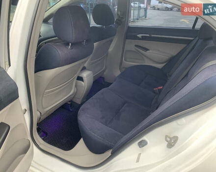 Белый Хонда Цивик, объемом двигателя 1.34 л и пробегом 206 тыс. км за 5950 $, фото 18 на Automoto.ua