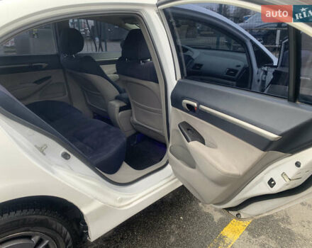 Белый Хонда Цивик, объемом двигателя 1.34 л и пробегом 206 тыс. км за 5950 $, фото 24 на Automoto.ua