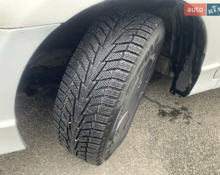 Белый Хонда Цивик, объемом двигателя 1.34 л и пробегом 206 тыс. км за 5950 $, фото 28 на Automoto.ua