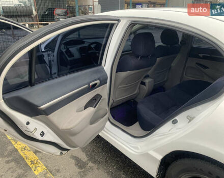 Белый Хонда Цивик, объемом двигателя 1.34 л и пробегом 206 тыс. км за 5950 $, фото 19 на Automoto.ua