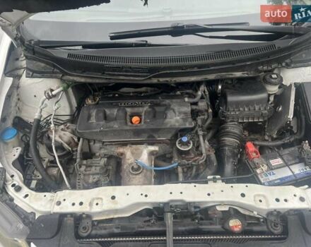 Белый Хонда Цивик, объемом двигателя 1.8 л и пробегом 300 тыс. км за 6999 $, фото 26 на Automoto.ua