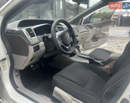 Белый Хонда Цивик, объемом двигателя 1.8 л и пробегом 300 тыс. км за 6999 $, фото 16 на Automoto.ua