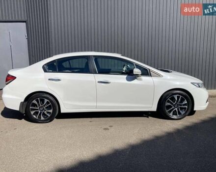 Хонда Цивик 2013 в Чернигове на Automoto.ua Белый Хонда Цивик, объемом двигателя 1.8 л и пробегом 227 тыс. км за 9000 $, фото 2 на Automoto.ua