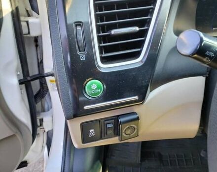 Белый Хонда Цивик, объемом двигателя 1.8 л и пробегом 84 тыс. км за 9300 $, фото 7 на Automoto.ua