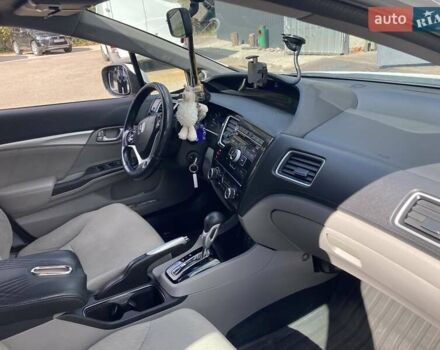 Хонда Цивик 2013 в Чернигове на Automoto.ua Белый Хонда Цивик, объемом двигателя 1.8 л и пробегом 227 тыс. км за 9000 $, фото 11 на Automoto.ua