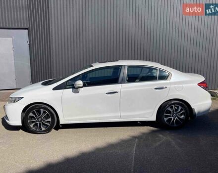 Хонда Цивик 2013 в Чернигове на Automoto.ua Белый Хонда Цивик, объемом двигателя 1.8 л и пробегом 227 тыс. км за 9000 $, фото 3 на Automoto.ua