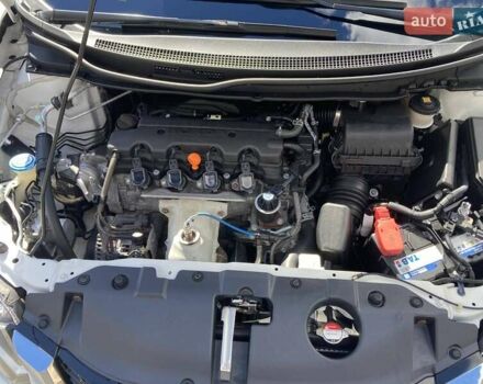 Хонда Цивик 2013 в Чернигове на Automoto.ua Белый Хонда Цивик, объемом двигателя 1.8 л и пробегом 227 тыс. км за 9000 $, фото 8 на Automoto.ua