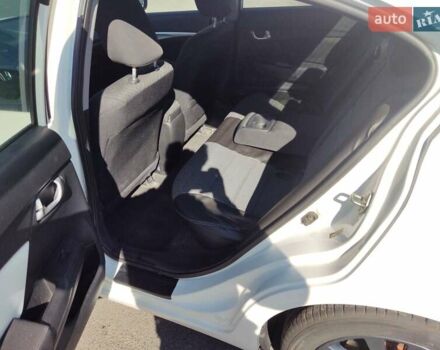 Хонда Цивик 2014 в Чернигове на Automoto.ua Белый Хонда Цивик, объемом двигателя 1.8 л и пробегом 168 тыс. км за 9900 $, фото 31 на Automoto.ua