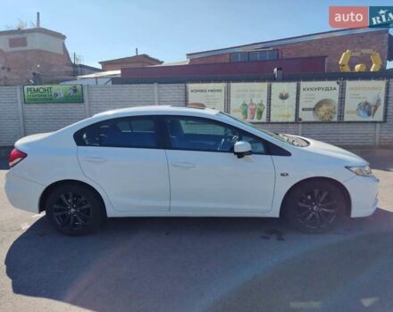 Хонда Цивик 2014 в Чернигове на Automoto.ua Белый Хонда Цивик, объемом двигателя 1.8 л и пробегом 168 тыс. км за 9900 $, фото 5 на Automoto.ua