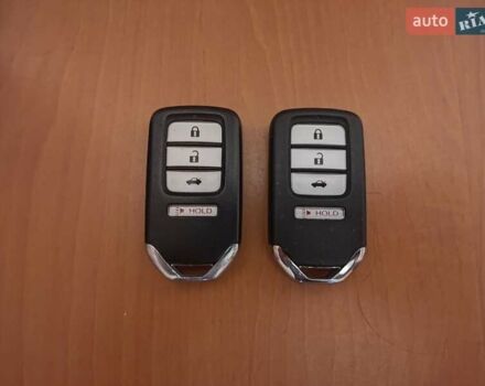 Хонда Цивик 2014 в Чернигове на Automoto.ua Белый Хонда Цивик, объемом двигателя 1.8 л и пробегом 168 тыс. км за 9900 $, фото 42 на Automoto.ua