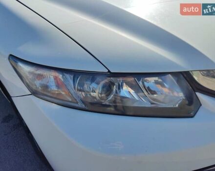 Хонда Цивик 2014 в Чернигове на Automoto.ua Белый Хонда Цивик, объемом двигателя 1.8 л и пробегом 168 тыс. км за 9900 $, фото 8 на Automoto.ua