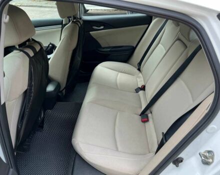 Белый Хонда Цивик, объемом двигателя 2 л и пробегом 95 тыс. км за 11800 $, фото 10 на Automoto.ua