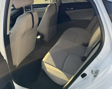 Белый Хонда Цивик, объемом двигателя 2 л и пробегом 101 тыс. км за 13800 $, фото 9 на Automoto.ua