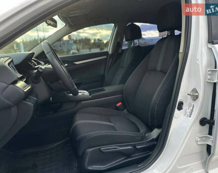 Белый Хонда Цивик, объемом двигателя 2 л и пробегом 153 тыс. км за 12950 $, фото 30 на Automoto.ua