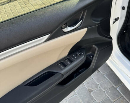 Белый Хонда Цивик, объемом двигателя 2 л и пробегом 101 тыс. км за 13800 $, фото 10 на Automoto.ua