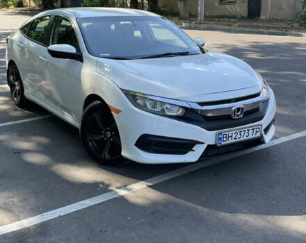 Белый Хонда Цивик, объемом двигателя 2 л и пробегом 67 тыс. км за 13900 $, фото 3 на Automoto.ua