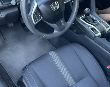 Белый Хонда Цивик, объемом двигателя 2 л и пробегом 67 тыс. км за 13900 $, фото 12 на Automoto.ua