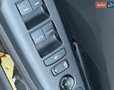 Білий Хонда Сівік, об'ємом двигуна 1.5 л та пробігом 76 тис. км за 13490 $, фото 22 на Automoto.ua