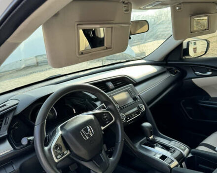 Белый Хонда Цивик, объемом двигателя 2 л и пробегом 101 тыс. км за 13800 $, фото 3 на Automoto.ua