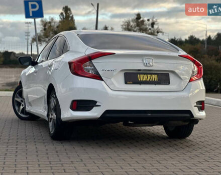 Белый Хонда Цивик, объемом двигателя 2 л и пробегом 153 тыс. км за 12950 $, фото 17 на Automoto.ua