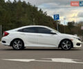 Белый Хонда Цивик, объемом двигателя 2 л и пробегом 153 тыс. км за 12950 $, фото 13 на Automoto.ua