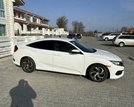 Белый Хонда Цивик, объемом двигателя 2 л и пробегом 101 тыс. км за 13800 $, фото 4 на Automoto.ua