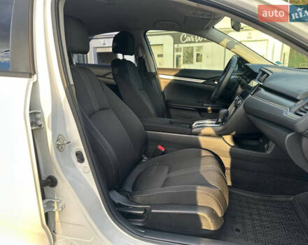 Белый Хонда Цивик, объемом двигателя 2 л и пробегом 153 тыс. км за 12950 $, фото 33 на Automoto.ua