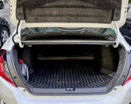 Білий Хонда Сівік, об'ємом двигуна 2 л та пробігом 103 тис. км за 12900 $, фото 4 на Automoto.ua