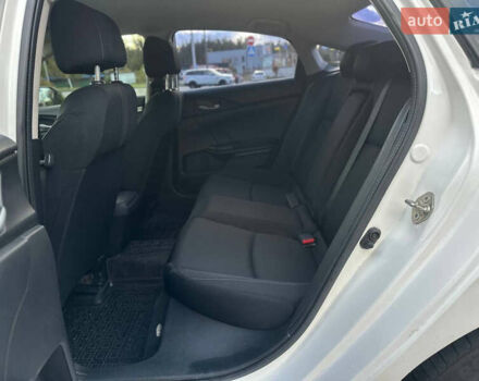 Белый Хонда Цивик, объемом двигателя 2 л и пробегом 153 тыс. км за 12950 $, фото 29 на Automoto.ua