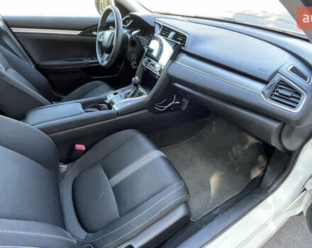 Белый Хонда Цивик, объемом двигателя 2 л и пробегом 67 тыс. км за 13900 $, фото 14 на Automoto.ua