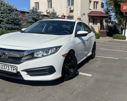 Белый Хонда Цивик, объемом двигателя 2 л и пробегом 67 тыс. км за 13900 $, фото 18 на Automoto.ua