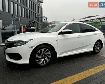 Білий Хонда Сівік, об'ємом двигуна 1.6 л та пробігом 83 тис. км за 14000 $, фото 4 на Automoto.ua