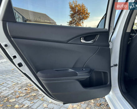 Білий Хонда Сівік, об'ємом двигуна 1.6 л та пробігом 181 тис. км за 13800 $, фото 14 на Automoto.ua