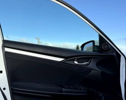 Білий Хонда Сівік, об'ємом двигуна 1.6 л та пробігом 83 тис. км за 15350 $, фото 9 на Automoto.ua