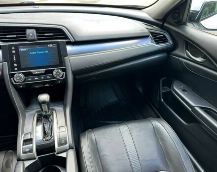 Хонда Цивик 2017 в Черновцах на Automoto.ua Белый Хонда Цивик, объемом двигателя 1.5 л и пробегом 52 тыс. км за 3500 $, фото 8 на Automoto.ua