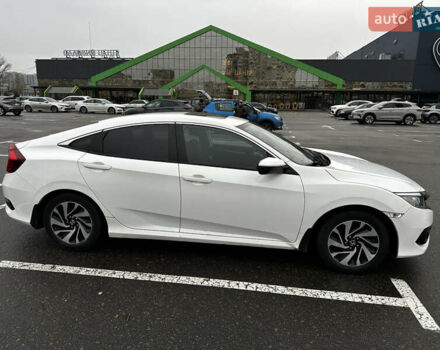 Білий Хонда Сівік, об'ємом двигуна 1.6 л та пробігом 83 тис. км за 14000 $, фото 6 на Automoto.ua