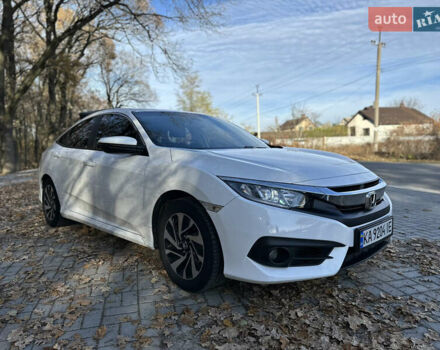 Білий Хонда Сівік, об'ємом двигуна 1.6 л та пробігом 181 тис. км за 13800 $, фото 4 на Automoto.ua