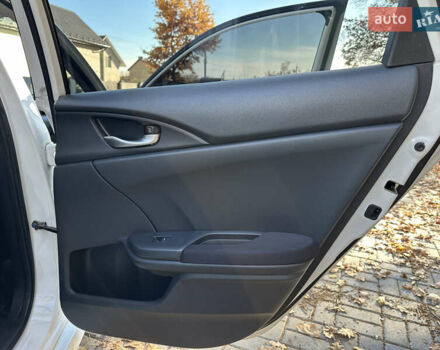 Білий Хонда Сівік, об'ємом двигуна 1.6 л та пробігом 181 тис. км за 13800 $, фото 11 на Automoto.ua