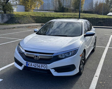 Белый Хонда Цивик, объемом двигателя 2 л и пробегом 112 тыс. км за 14200 $, фото 1 на Automoto.ua