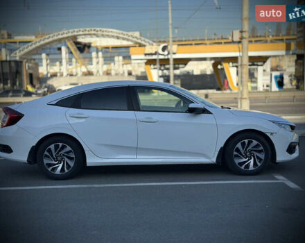 Белый Хонда Цивик, объемом двигателя 1.6 л и пробегом 109 тыс. км за 14300 $, фото 12 на Automoto.ua