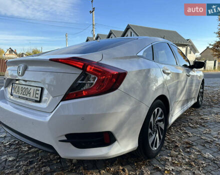 Білий Хонда Сівік, об'ємом двигуна 1.6 л та пробігом 181 тис. км за 13800 $, фото 5 на Automoto.ua
