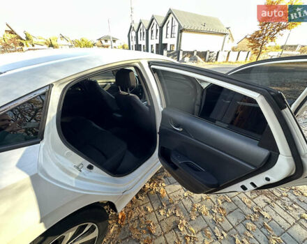 Білий Хонда Сівік, об'ємом двигуна 1.6 л та пробігом 181 тис. км за 13800 $, фото 9 на Automoto.ua