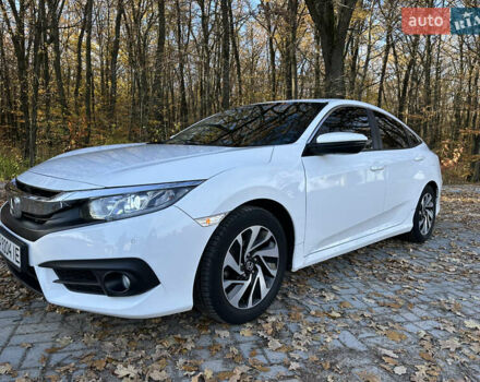 Білий Хонда Сівік, об'ємом двигуна 1.6 л та пробігом 181 тис. км за 13800 $, фото 2 на Automoto.ua