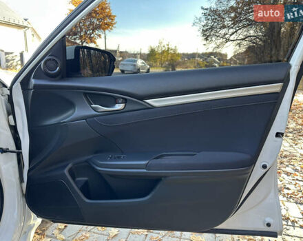 Білий Хонда Сівік, об'ємом двигуна 1.6 л та пробігом 181 тис. км за 13800 $, фото 12 на Automoto.ua