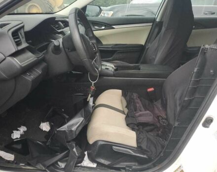 Белый Хонда Цивик, объемом двигателя 2 л и пробегом 125 тыс. км за 3900 $, фото 6 на Automoto.ua