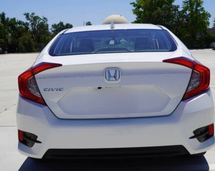 Білий Хонда Сівік, об'ємом двигуна 2 л та пробігом 50 тис. км за 9000 $, фото 5 на Automoto.ua