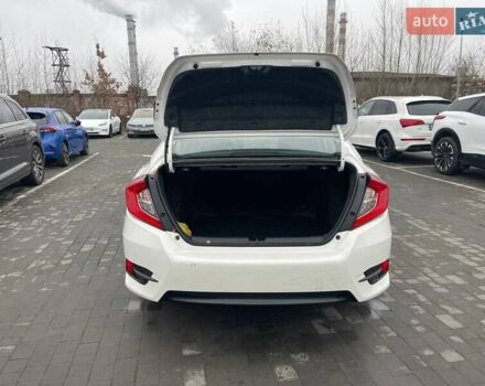 Белый Хонда Цивик, объемом двигателя 2 л и пробегом 62 тыс. км за 13800 $, фото 29 на Automoto.ua