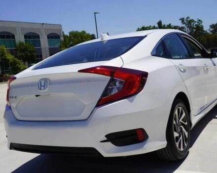 Білий Хонда Сівік, об'ємом двигуна 2 л та пробігом 50 тис. км за 9000 $, фото 6 на Automoto.ua