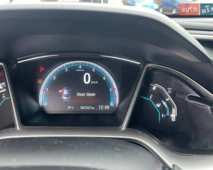 Белый Хонда Цивик, объемом двигателя 2 л и пробегом 62 тыс. км за 13800 $, фото 17 на Automoto.ua