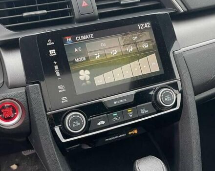 Белый Хонда Цивик, объемом двигателя 2 л и пробегом 62 тыс. км за 13800 $, фото 23 на Automoto.ua